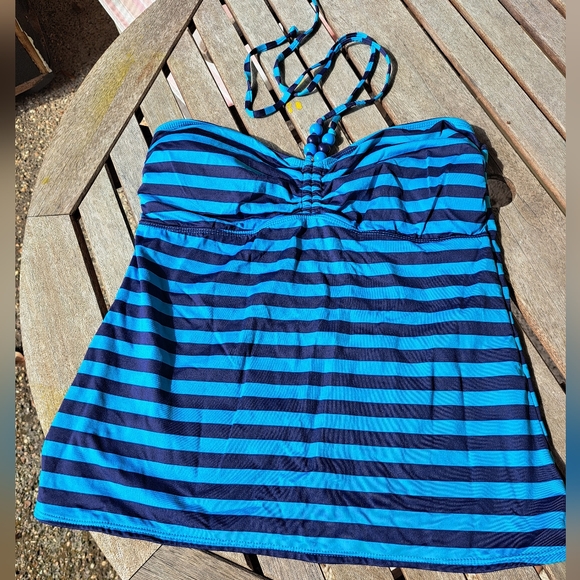 Tankini with bikini bottom - Picture 1 of 5